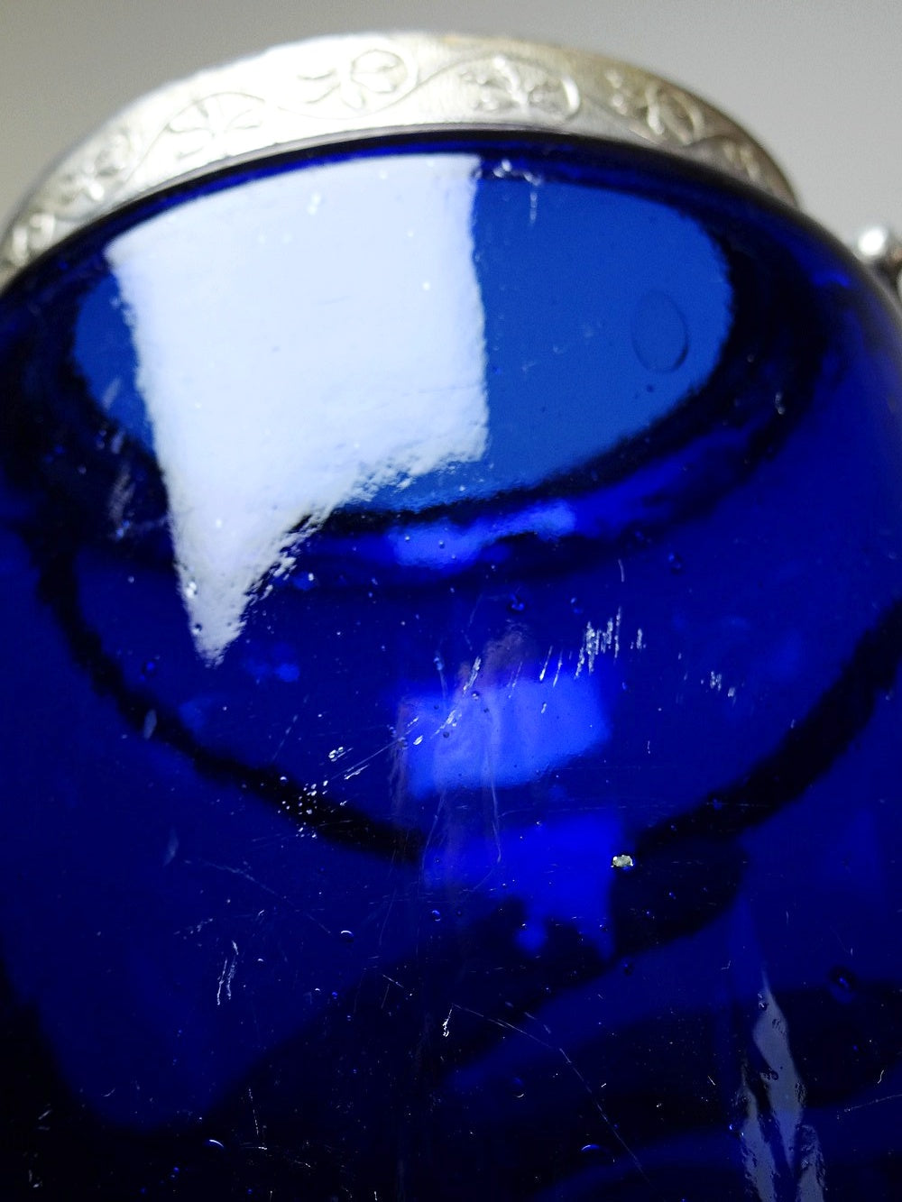 Vintage Bonbonniere blaues Kobaltglas versilbertes Metall