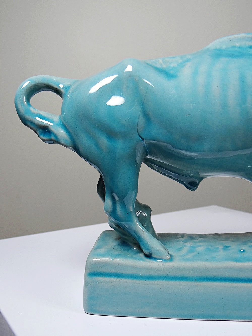 Vintage Bison Skulptur von Zsolnay aus türkis glasierter Keramik
