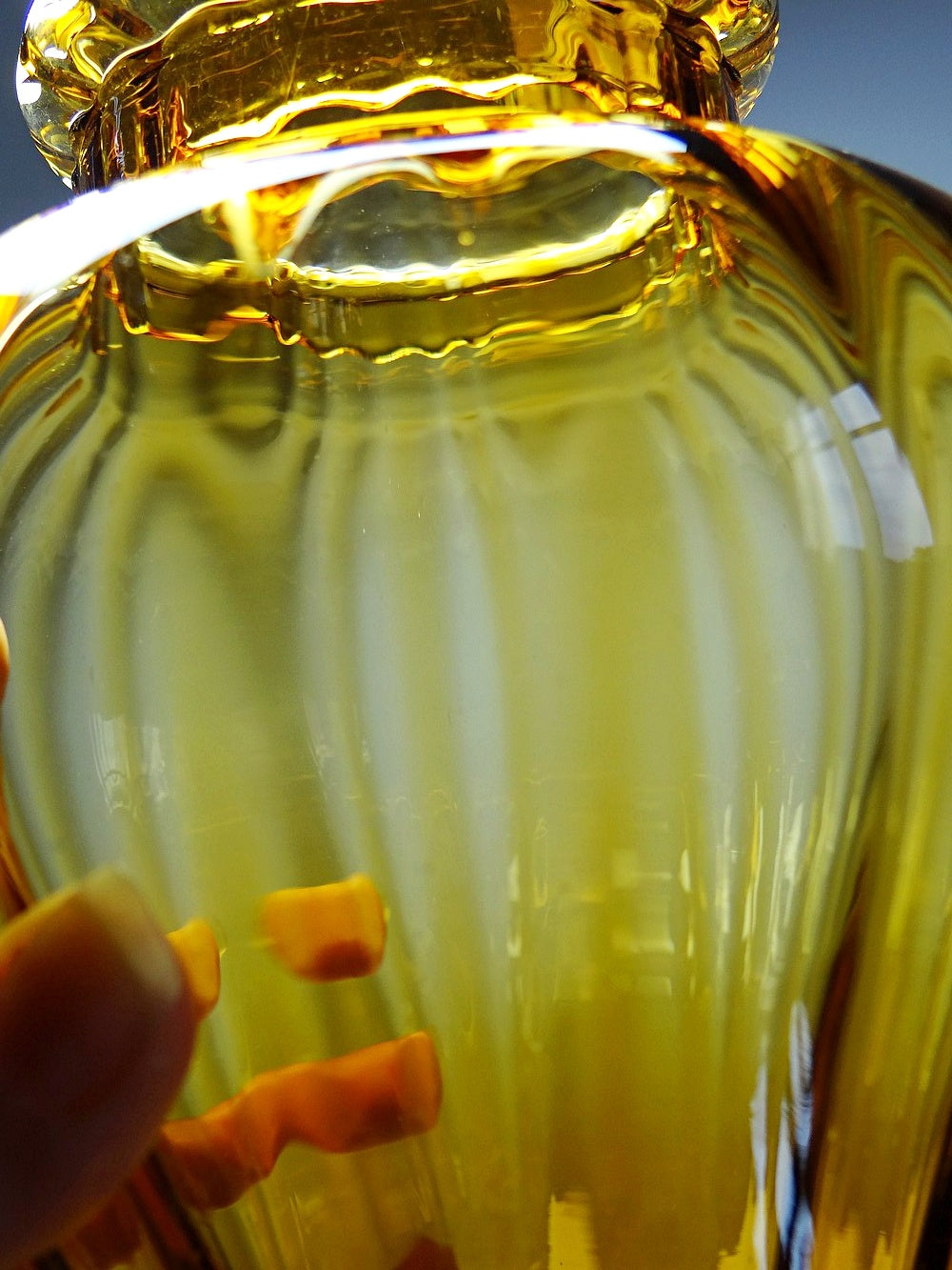 Vintage Bonbonniere aus mundgeblasenem Empoli-Glas, bernsteinfarben, Italien