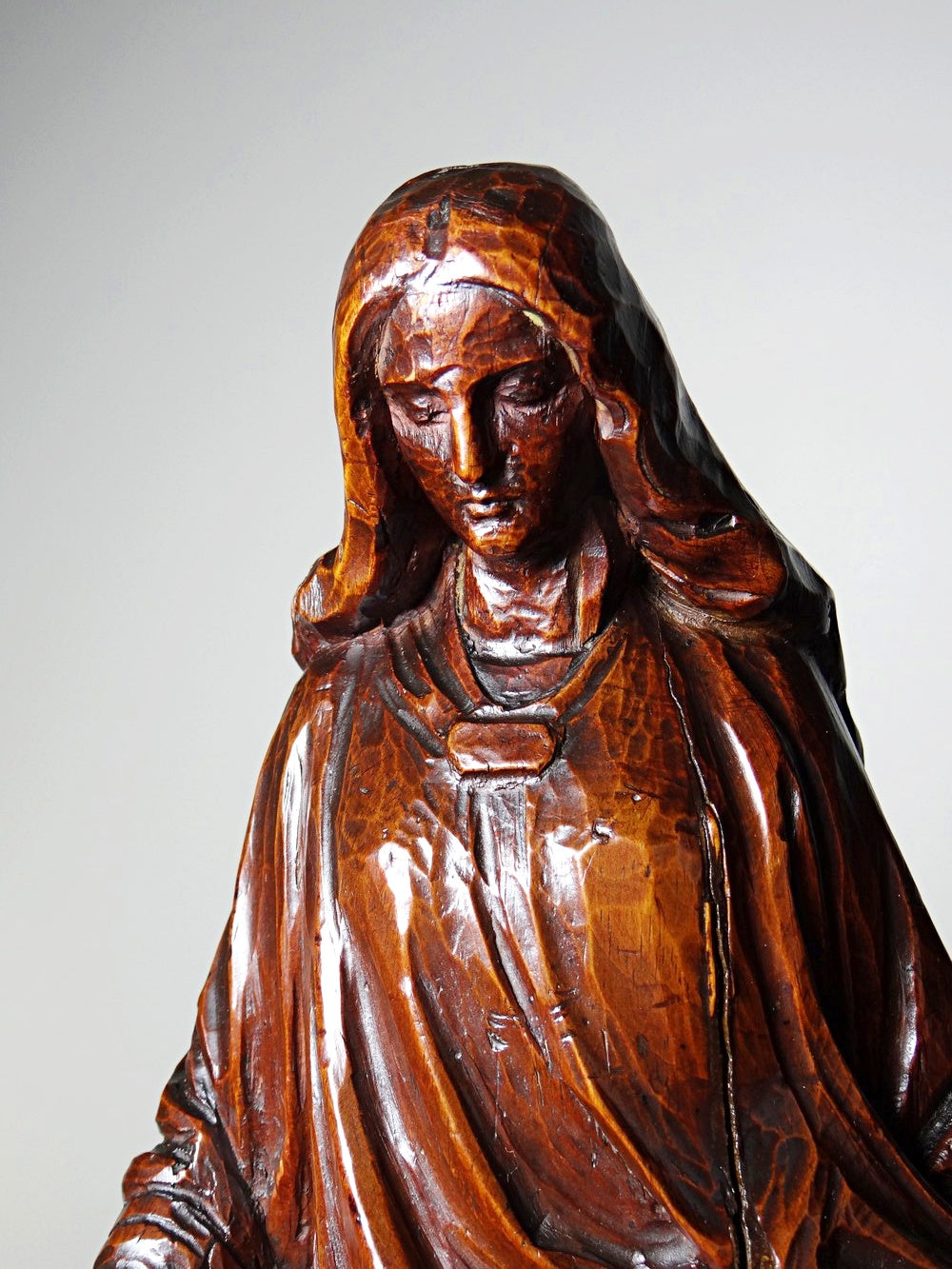 Vintage Skulptur Immaculée Conception Holz geschnitzt Unbefleckte Empfängnis Braun Bordeaux