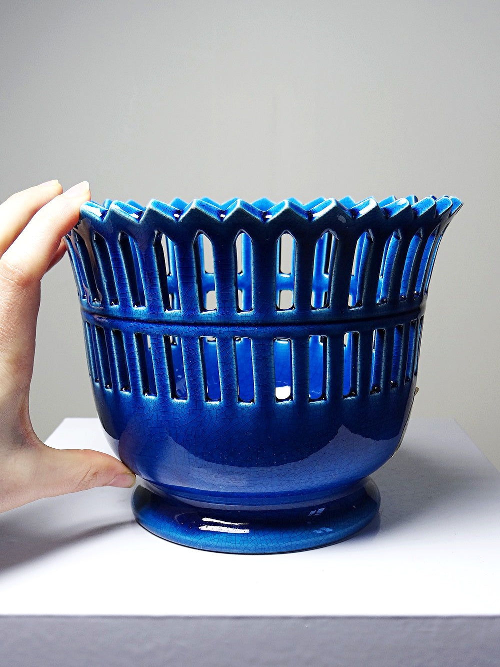 Vintage Cachepot von Moreau-Bourg-Joly für Faïenceries Moreau-Bourg-Joly blau paon