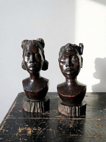 Vintage Büste Set von 2 Malgassisch von RotKunst für RotKunst Unsigniert