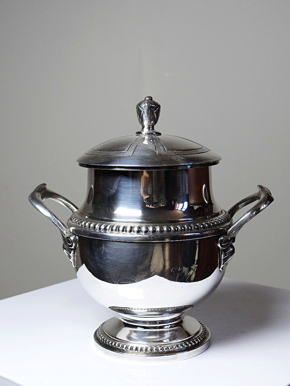 Vintage Zuckerdose SilberServieraccessoire mit Deckel und 2 Griffen, Frankreich 1880-1930