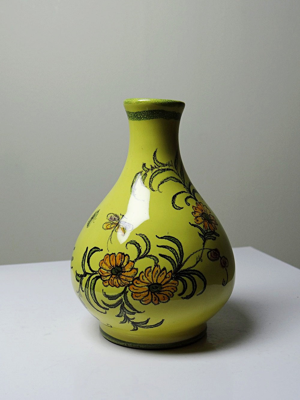 Vintage Vase von Henri Siffre für Montpellier, Vogel-Dekor, gelb-lila-orange-grün-schwarz