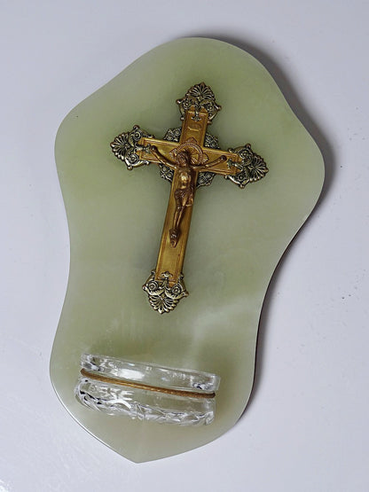 Vintage Wandweihwasserbecken aus grünem Onyx mit Kruzifix aus Metall und geschliffenem Glas