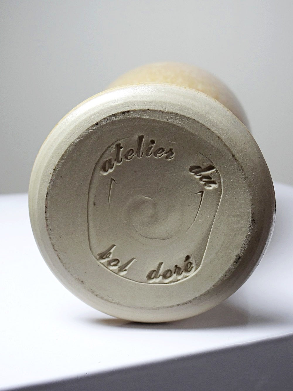 Vintage Vase von Bernard Guipouy für Atelier du Bol Doré kristalline Glasur Beige