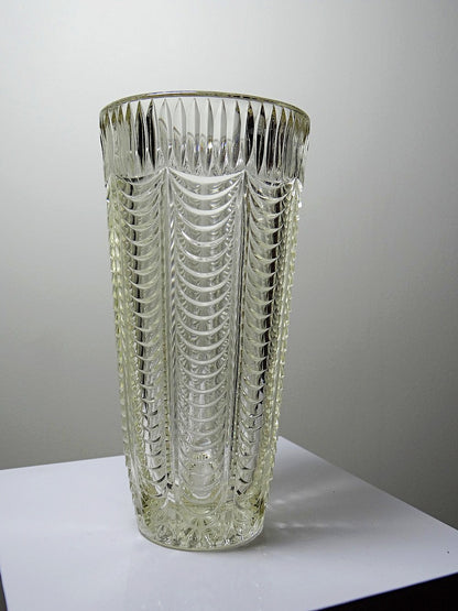 Vintage Vase aus italienischem Pressglas drapiertes Dekor gelb transparent