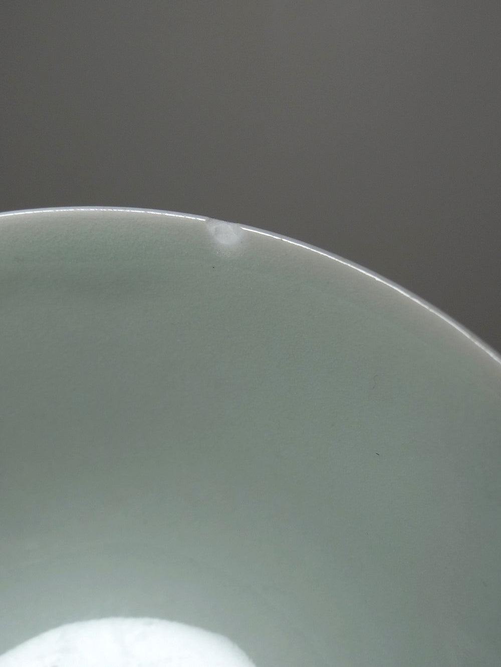 Vintage Schüssel Set von 4 chinesische Reisschüssel Celadon mit Koi-Reliefen 70er-80er Jahre