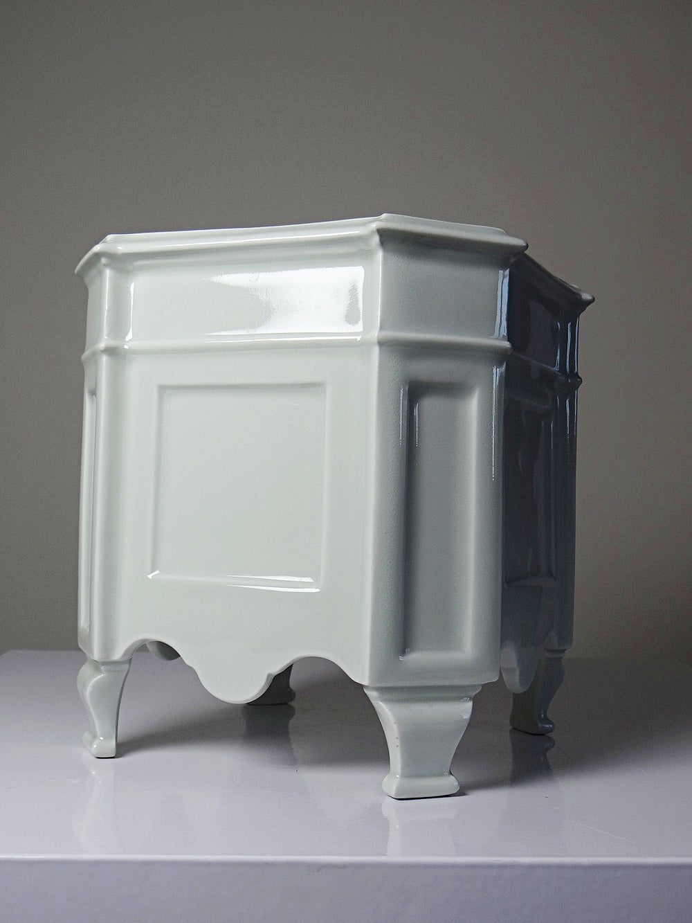 Vintage Übertopf von Limoges Gründekoration für Limoges celadon quadratisch mit Füßen
