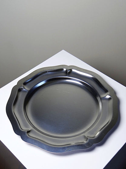 Vintage Servierplatte aus Edelstahl Made in France mit Muschelrand