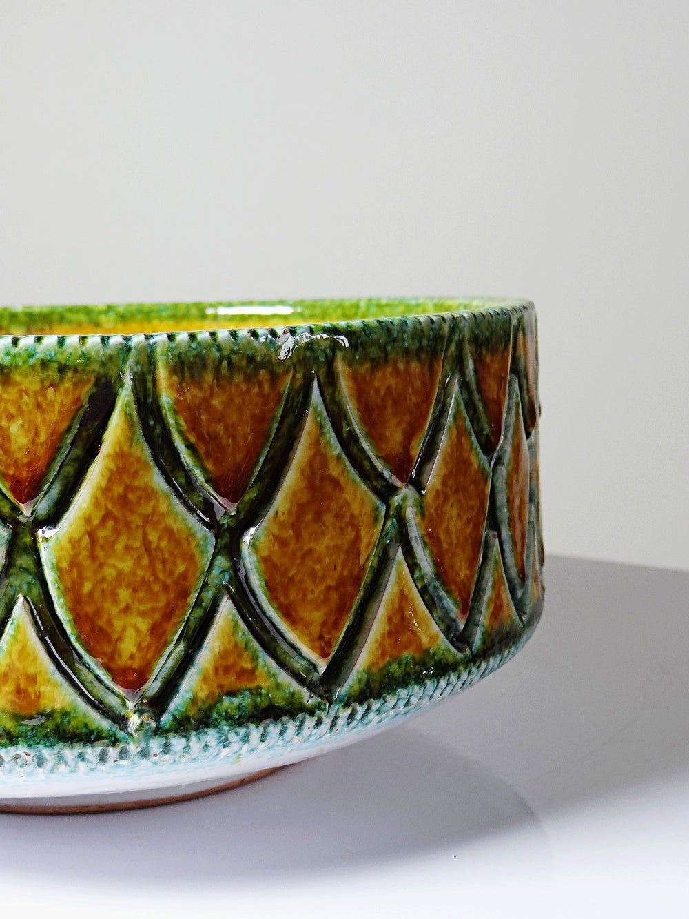 Vintage Keramikschüssel mit Schuppenmuster, Gelb Grün Weiß Ocker, Italien 1950er-60er