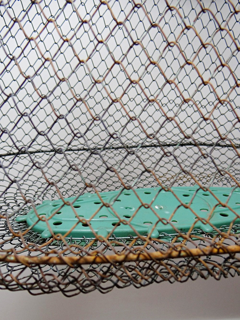 Vintage Servieraccessoire von Maillinox XL Fischreuse Grün Metall Rost