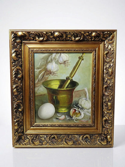 Vintage Stillleben „Still life with garlic, egg and mortar“ von Sarpe für BraunDekoration