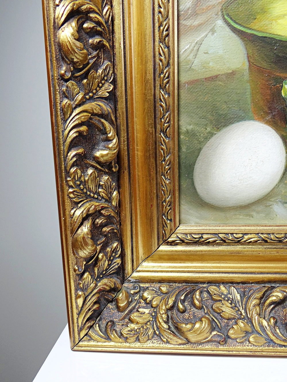Vintage Stillleben „Still life with garlic, egg and mortar“ von Sarpe für BraunDekoration