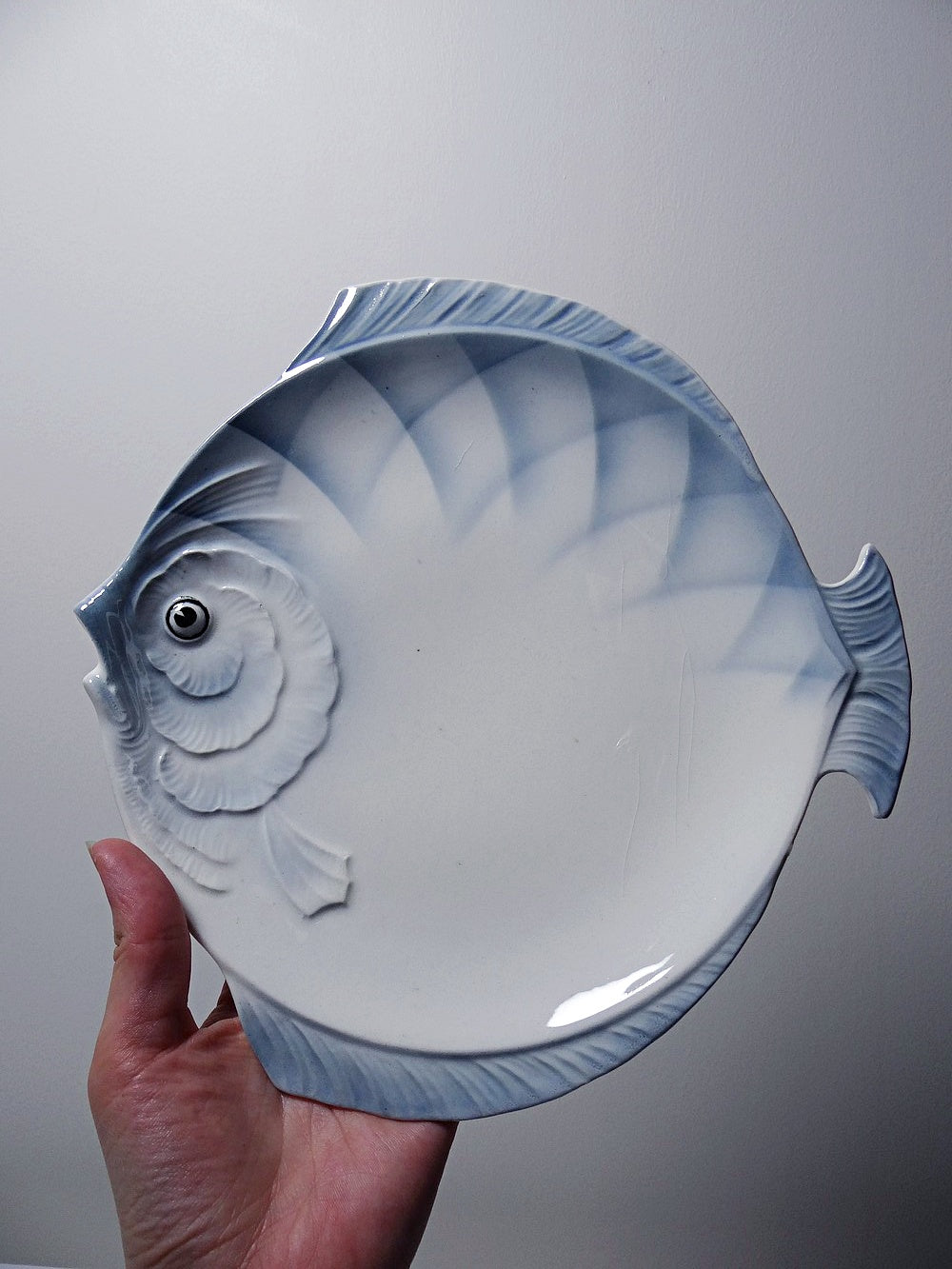 Vintage Fischservice aus tschechoslowakischem Steingut, 6 Teller und eine Platte
