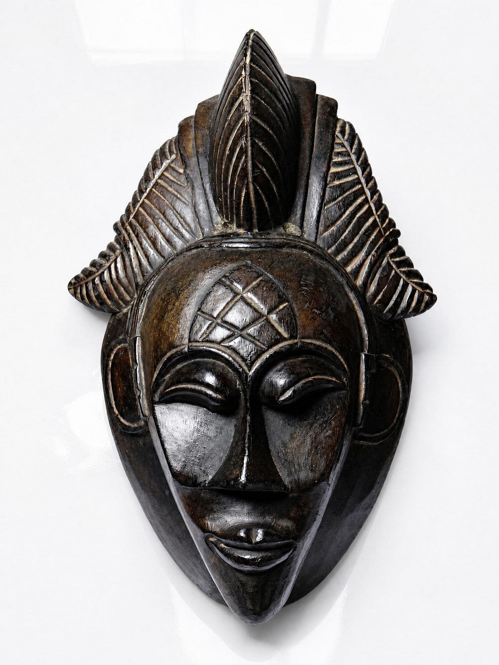 Vintage Wandmaske im Punu Tsangui Stil aus geschnitztem Holz