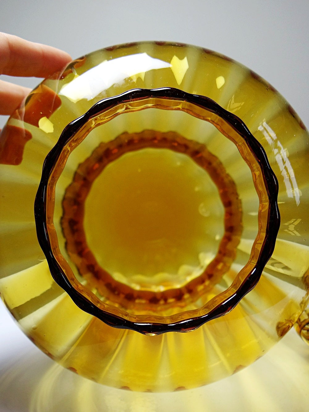 Vintage Bonbonniere aus mundgeblasenem Empoli-Glas, bernsteinfarben, Italien