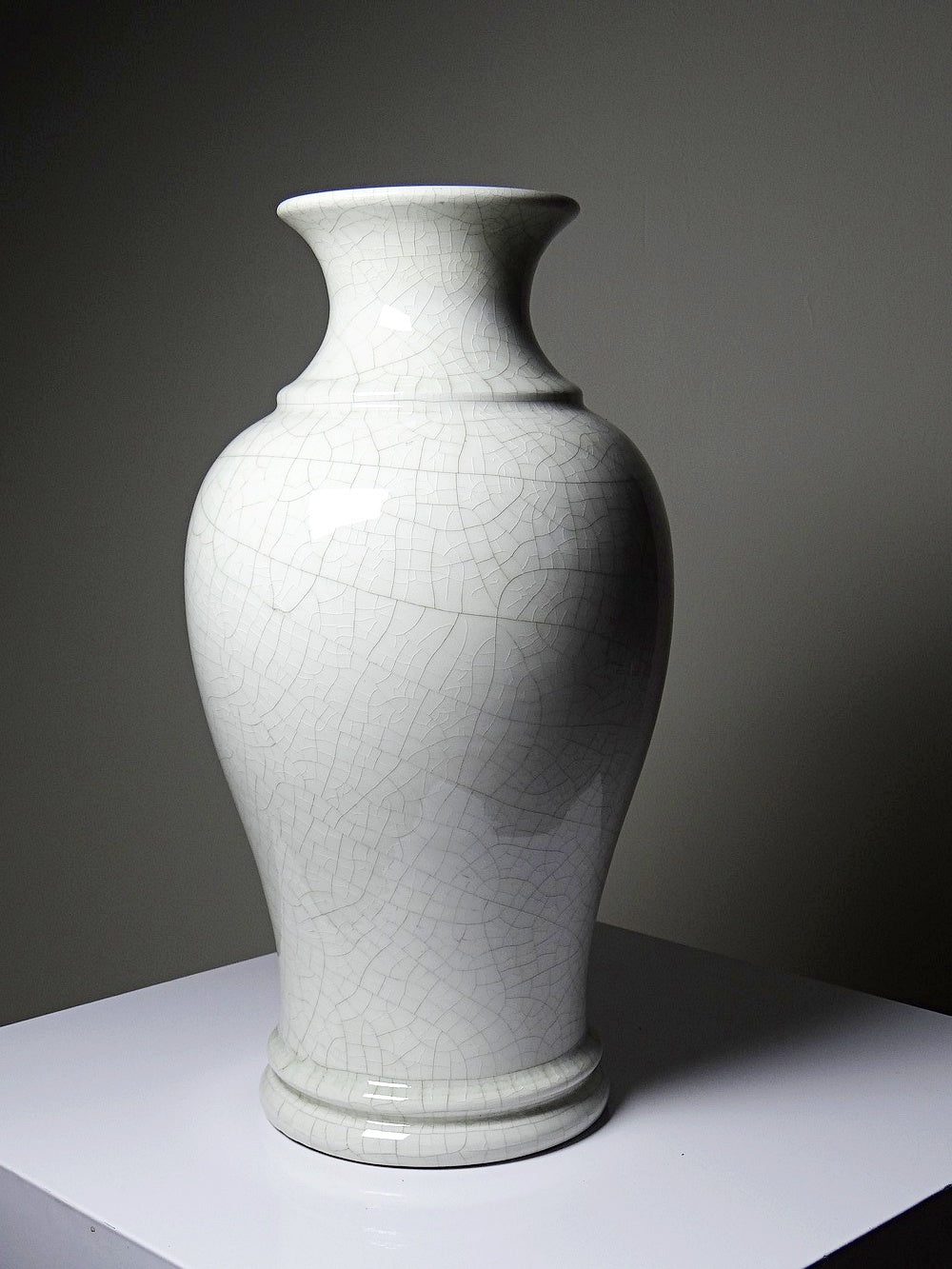 Vintage Vase chinesischer Stil weiß craqueliert weiß gelb Dekoration