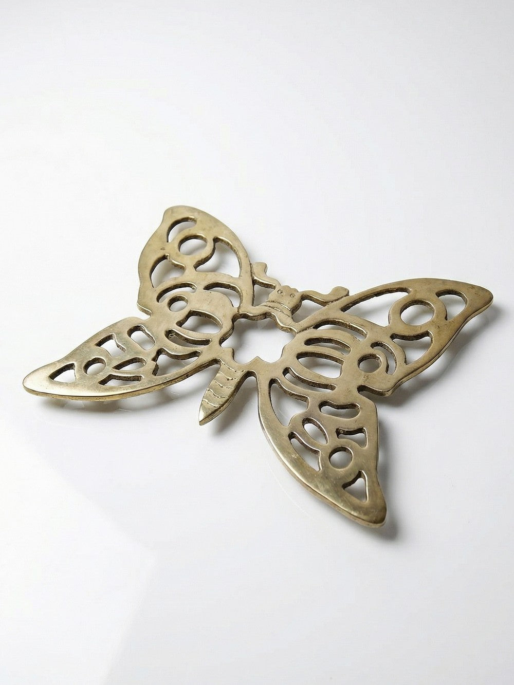 Vintage Untersetzer Papillon Schmetterling aus Messing vergoldet ajouriert goldfarben