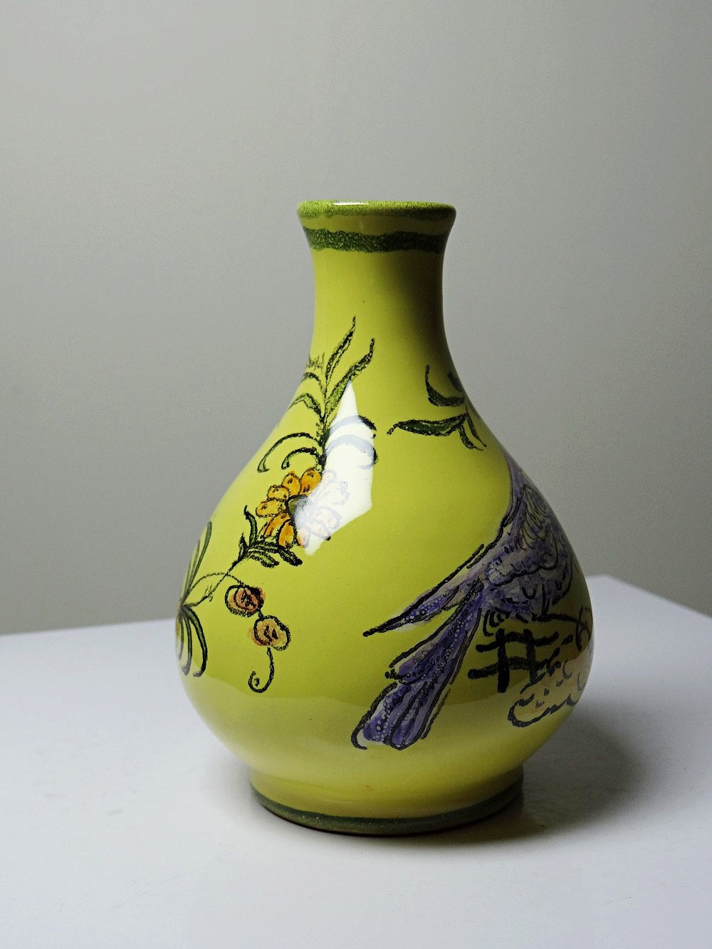 Vintage Vase von Henri Siffre für Montpellier, Vogel-Dekor, gelb-lila-orange-grün-schwarz