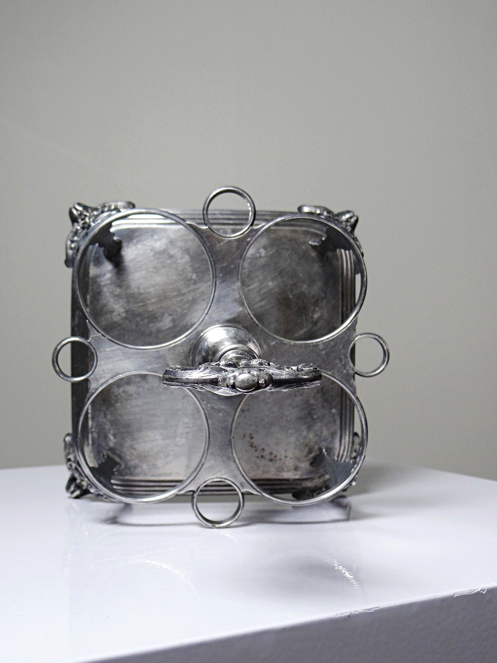 Vintage Metall Präsentoir von Thouret für Thouret Silber