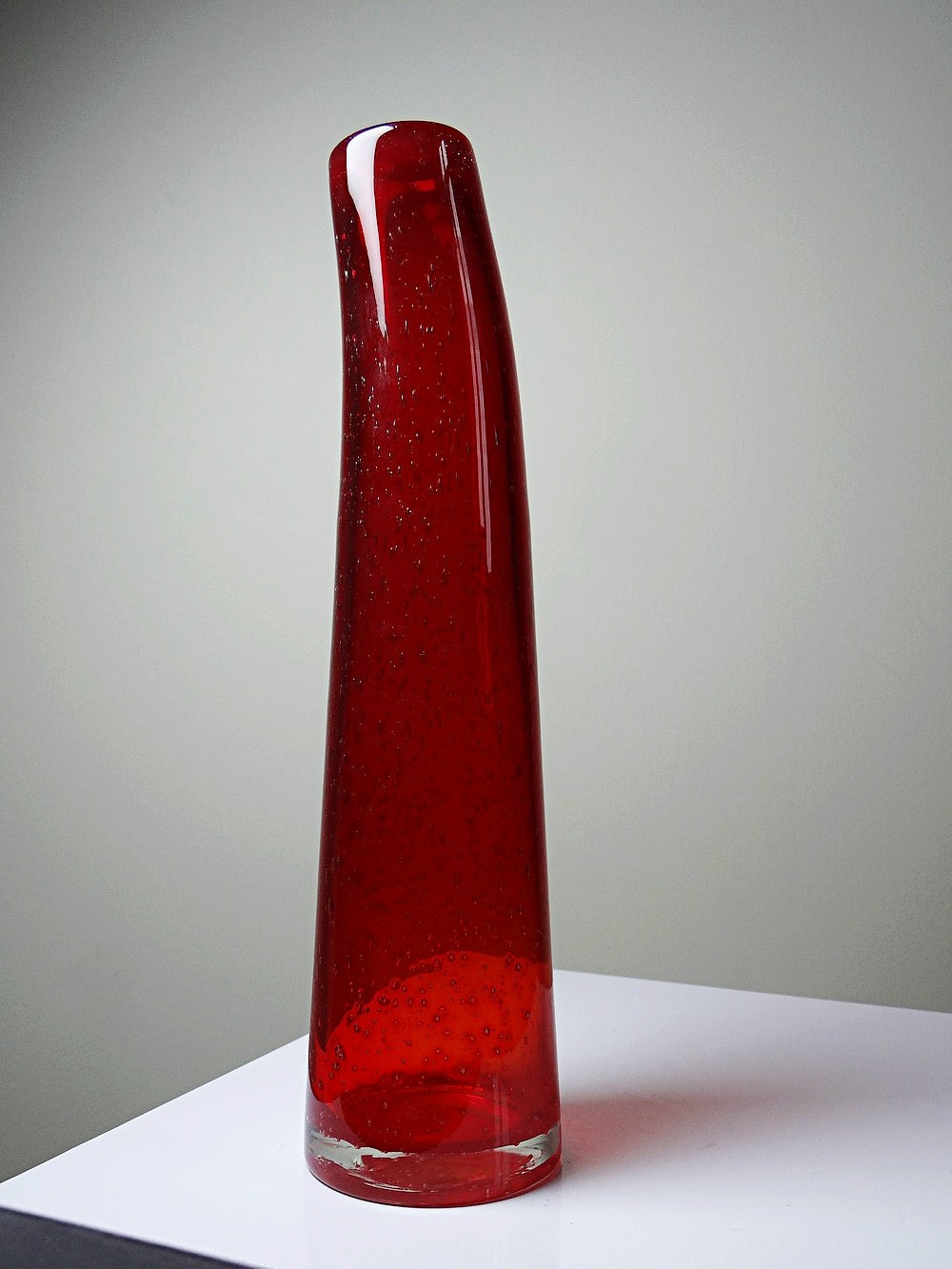 Vintage Vase Murano Stil rotes geblasenes Glas mit Blasen