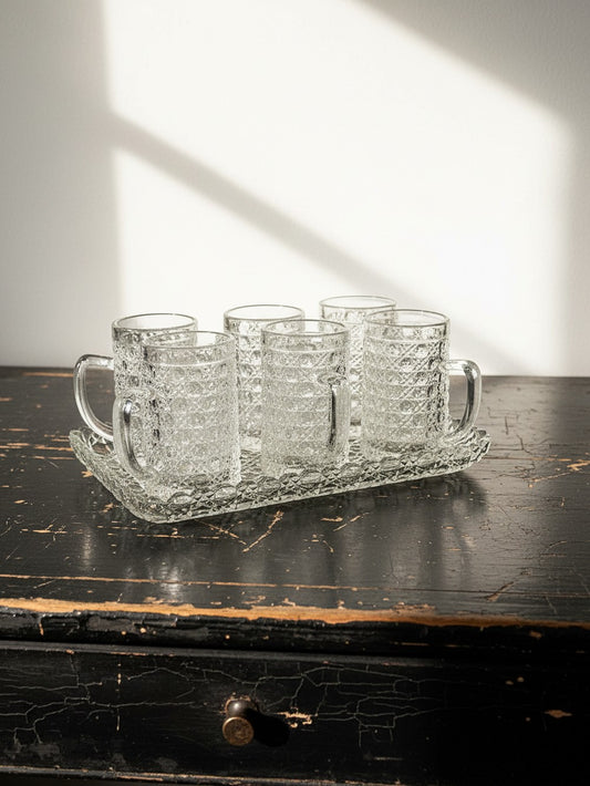 Vintage Set von 6 Glasbecher mit Tablett Art Déco Durchsichtiges Geschirr