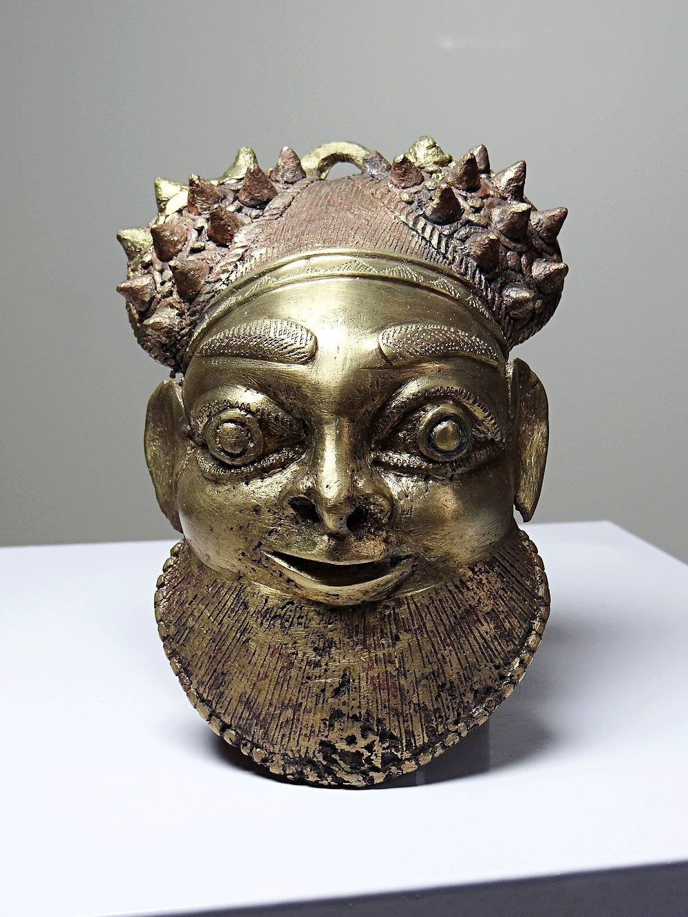 Vintage Maske Oba von Bamoun für GoldDekoration vergoldete Bronze