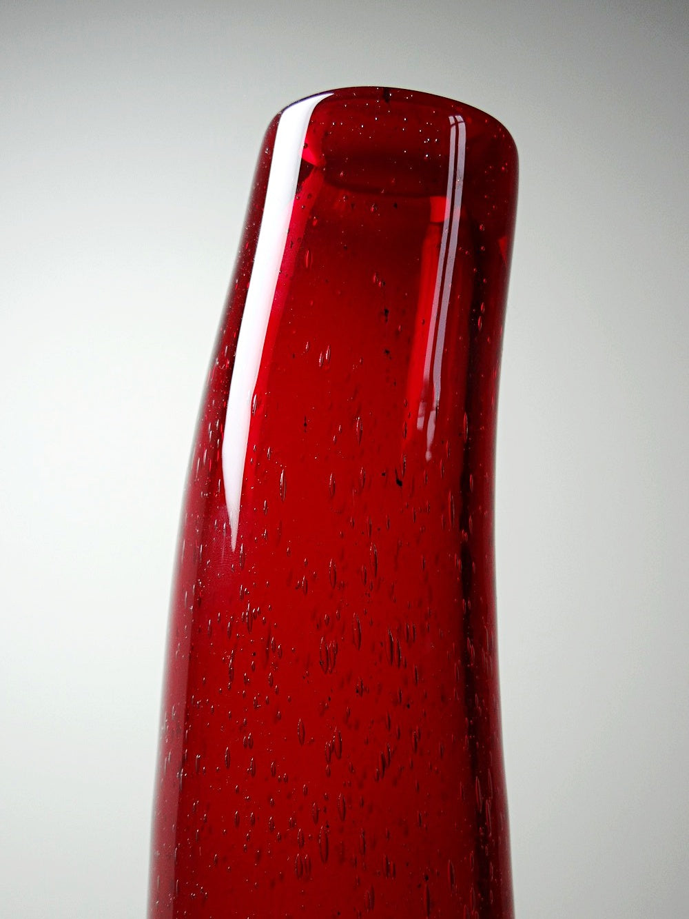 Vintage Vase Murano Stil rotes geblasenes Glas mit Blasen