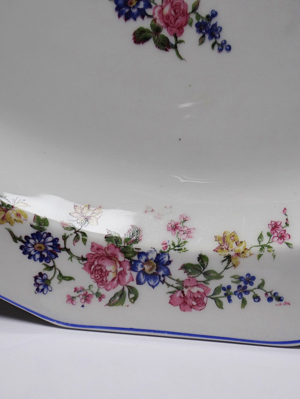 Vintage Servierplatte von Bernardaud für B und C° mehrfarbiges Blumendekor Porzellan