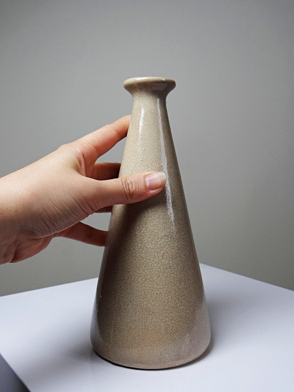 Vintage Art Déco Vase aus beigem Craquelé-Steingut, ca. 1930-1950