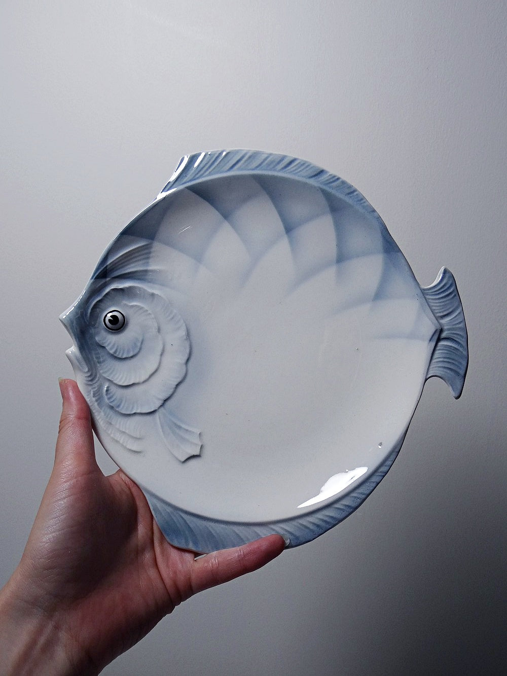 Vintage Fischservice aus tschechoslowakischem Steingut, 6 Teller und eine Platte