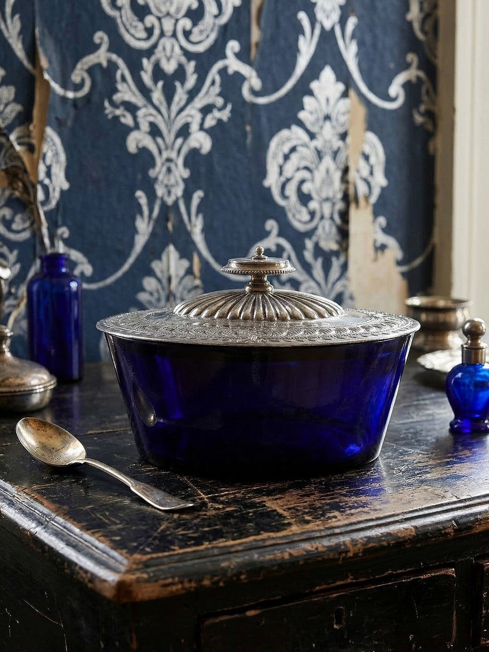 Vintage Servieraccessoire Bonbonnière von George T. und Co Blau