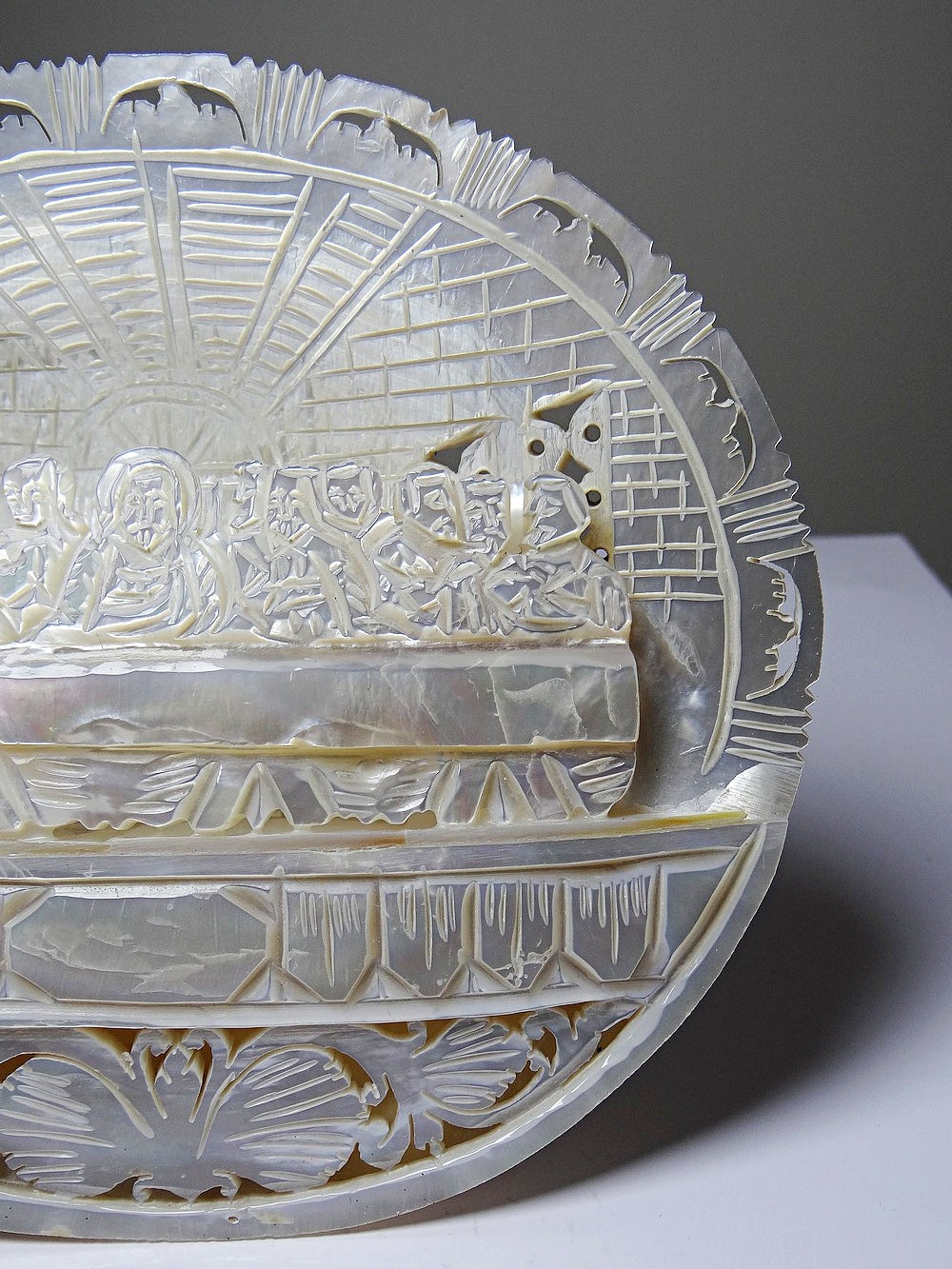 Vintage Votivtafel "The Last Supper" aus Bethlehem, Perlmutt geschnitzt und durchbrochen