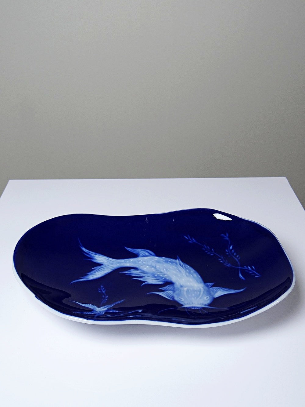 Vintage Schale Limoges Fischdekor japonisierend von Marcel Chaufriasse