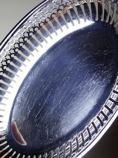 Vintage Brotkorb oval aus Metall versilbert, durchbrochen, 1950er-1970er