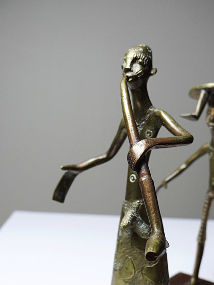 Vintage Figur Fon von Dahomey Benin, einzigartig Lost Wax auf Holzsockel