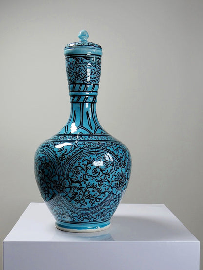 Vintage Vase Iznik Türkis von persisch Schwarzdekor Glasurkeramik
