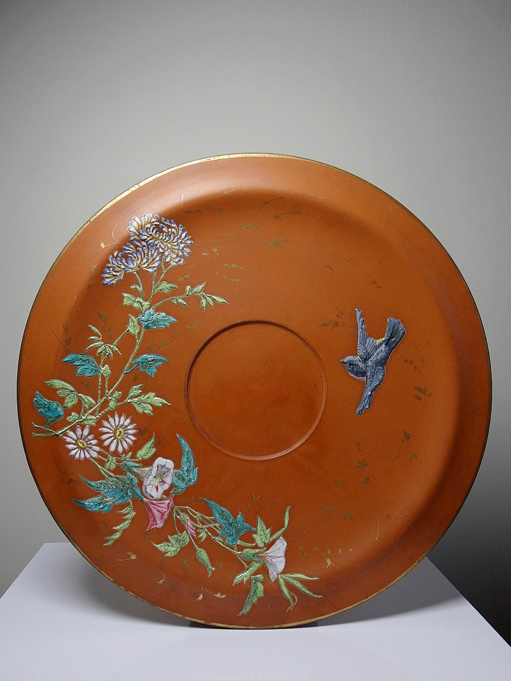 Vintage Servieraccessoire Terrakotta-Schale mit japanischer Jugendstil-Emaille, polychrom-goldig