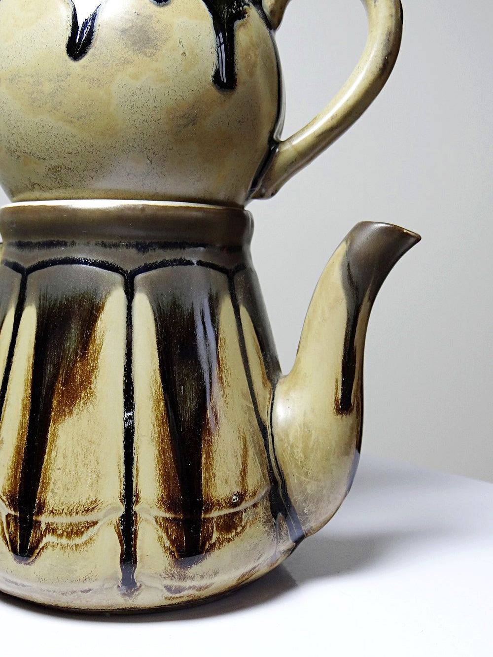 Vintage Teekanne Set von 2 im Stil von Denbac beige braun schwarz Keramik