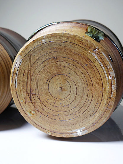Vintage Servieraccessoire Set von 2 Steinguttopf von Studio Poterie braun-grün-schwarz-kupferfarben