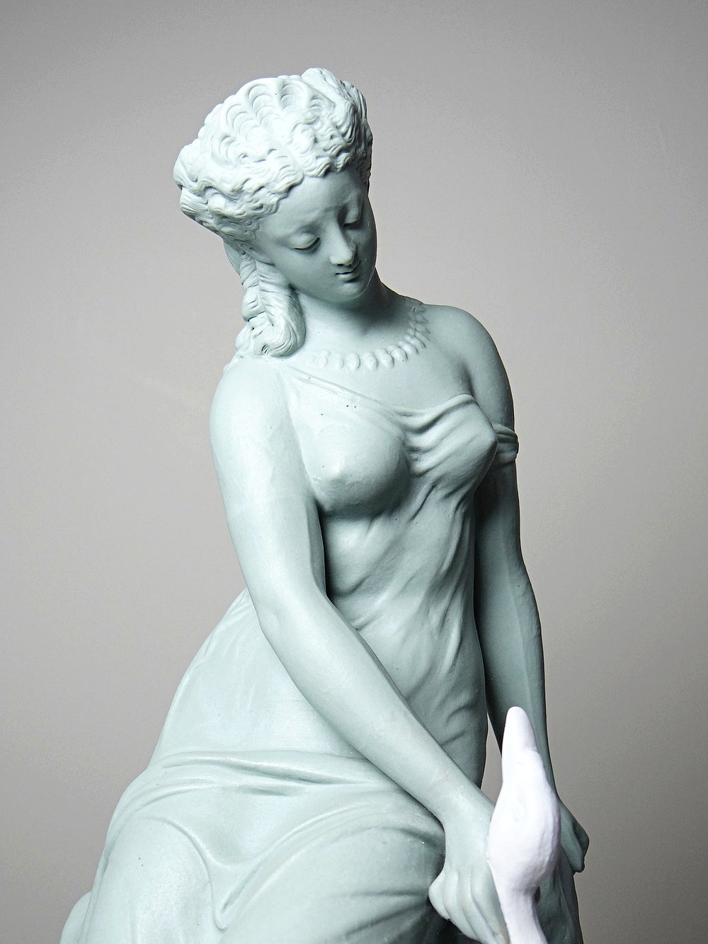 Vintage Porzellanfigur Léda et le Cygne von Letu und Mauger für GrauKunst celadon und weiß