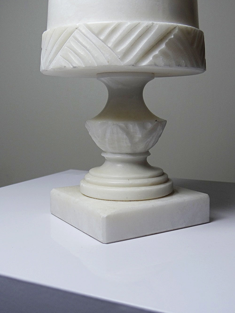 Vintage Nachtlichtlampe aus weißem Alabaster, ca. 1950-1970
