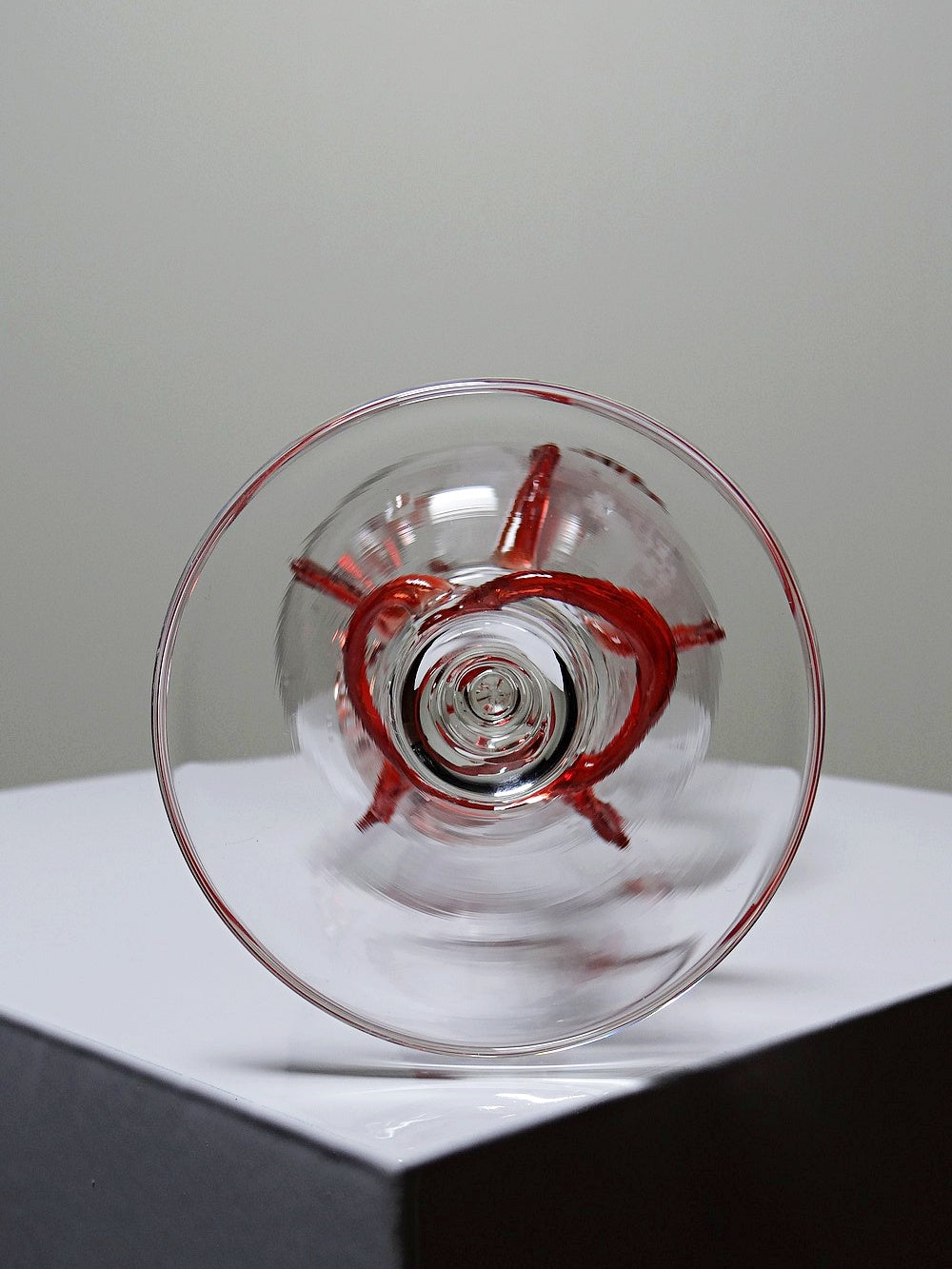 Vintage Vase Filigrana/Zanfirico von Murano Rot