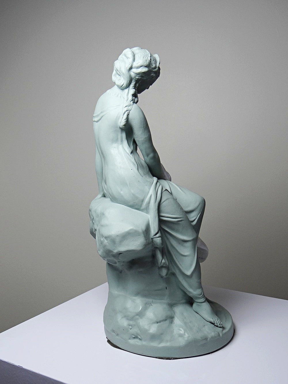 Vintage Porzellanfigur Léda et le Cygne von Letu und Mauger für GrauKunst celadon und weiß