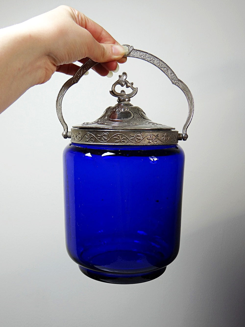 Vintage Bonbonniere blaues Kobaltglas versilbertes Metall