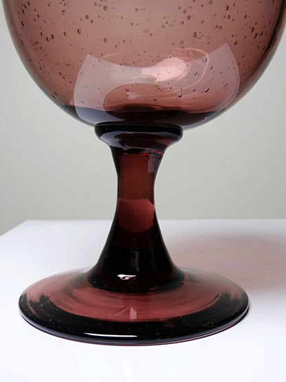 Vintage Bonbonniere im Biot-Stil in Pflaumenviolett Glas mit Blasen