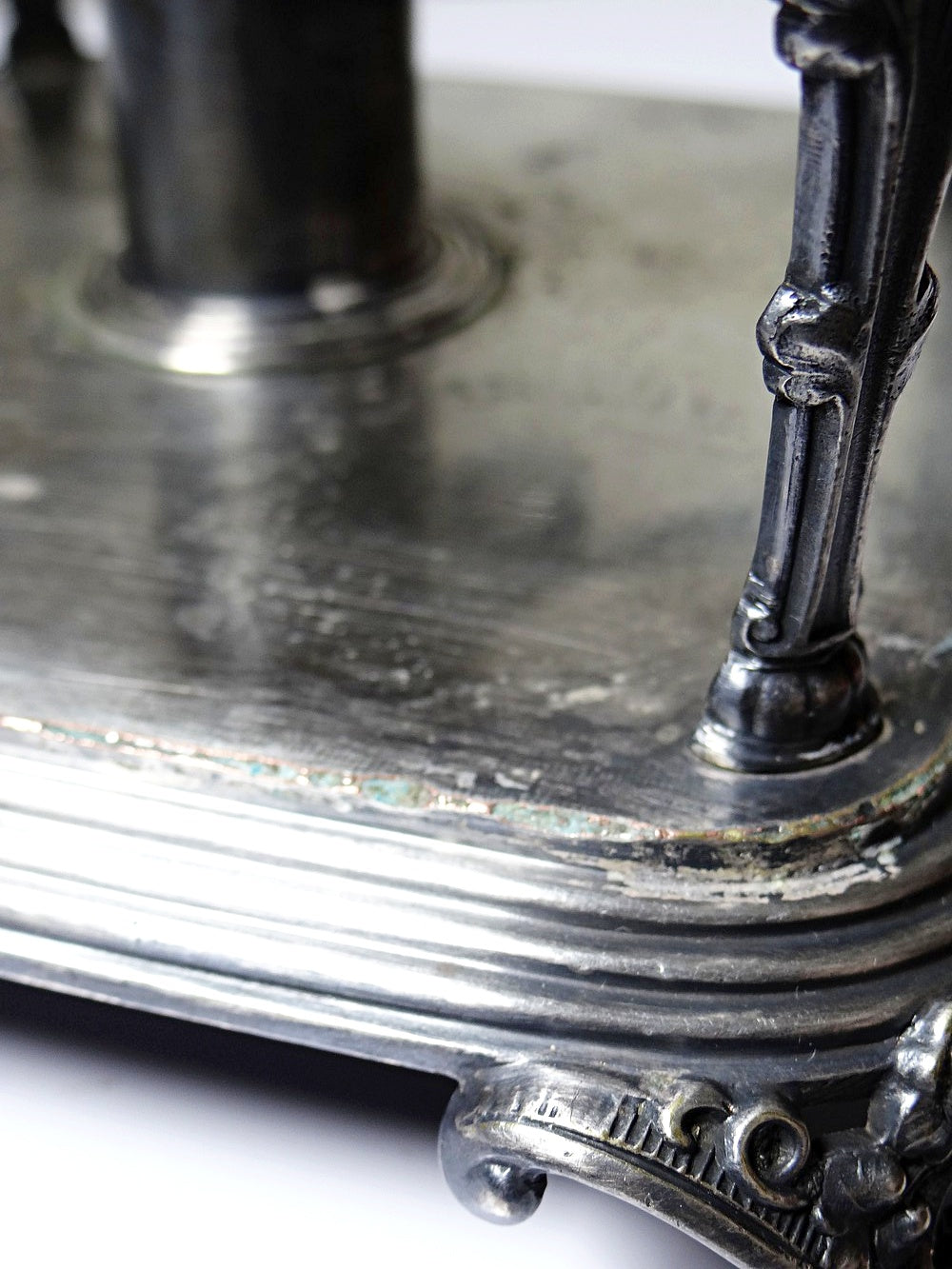 Vintage Metall Präsentoir von Thouret für Thouret Silber