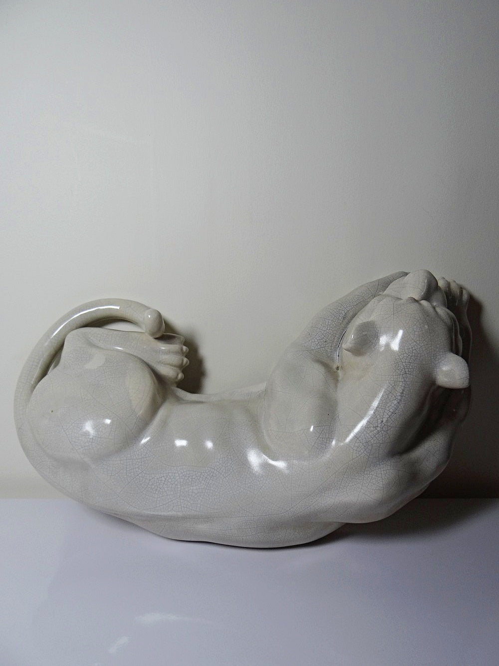 Vintage Panther Figur aus craqueliertem Steingut