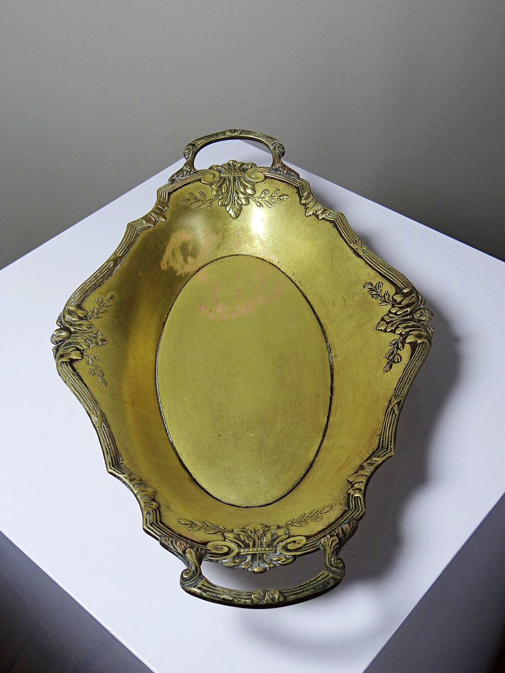 Vintage Schale im Louis XV Stil aus vergoldetem Metall mit Rocaille Dekor